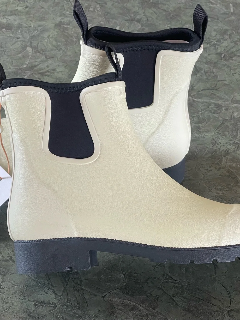Quince Women’s Chelsea Rain Boots - Stone/Cream/Black - Size 6 - NWT